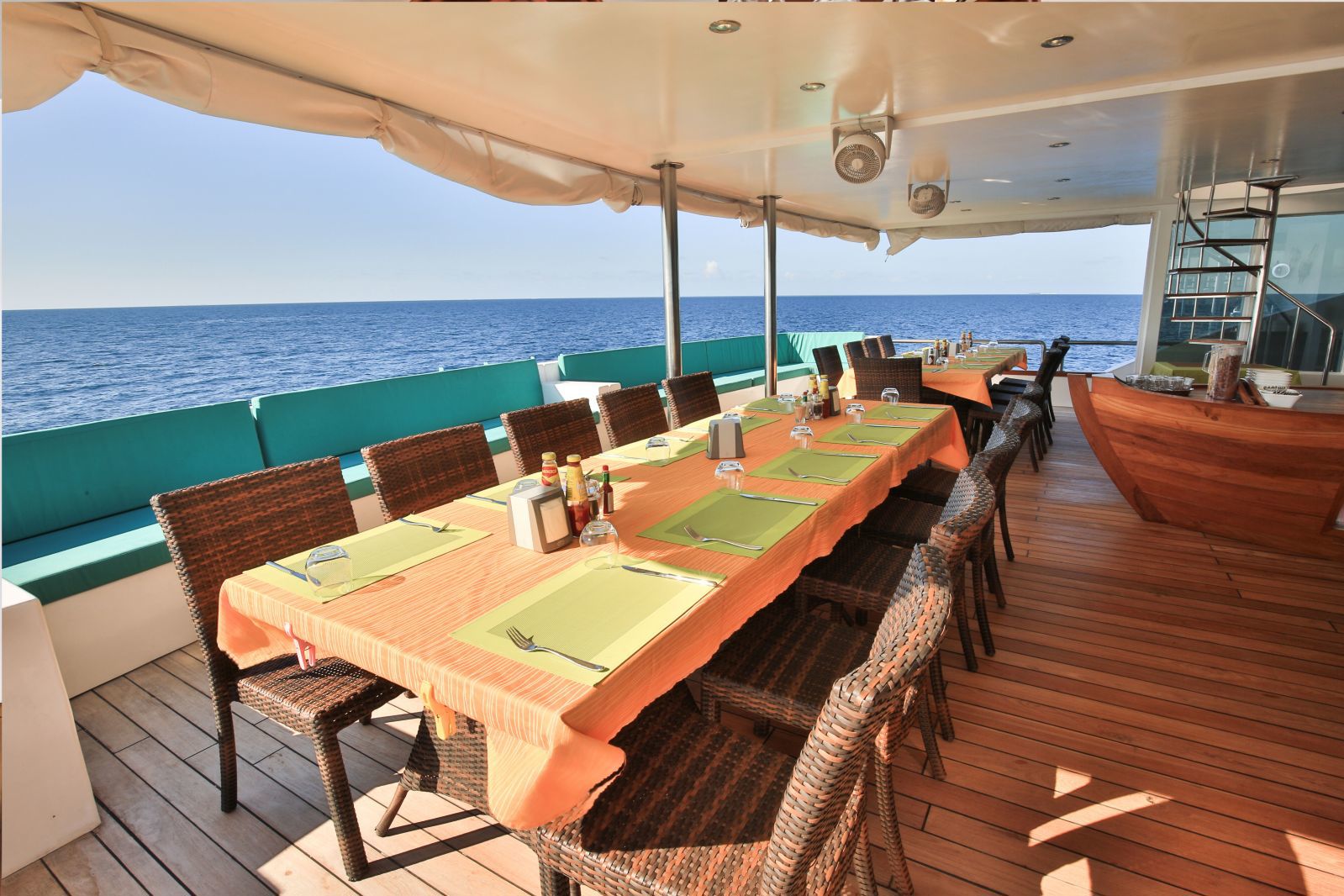 Carpe Novo — Restaurant_seating_lg.jpg