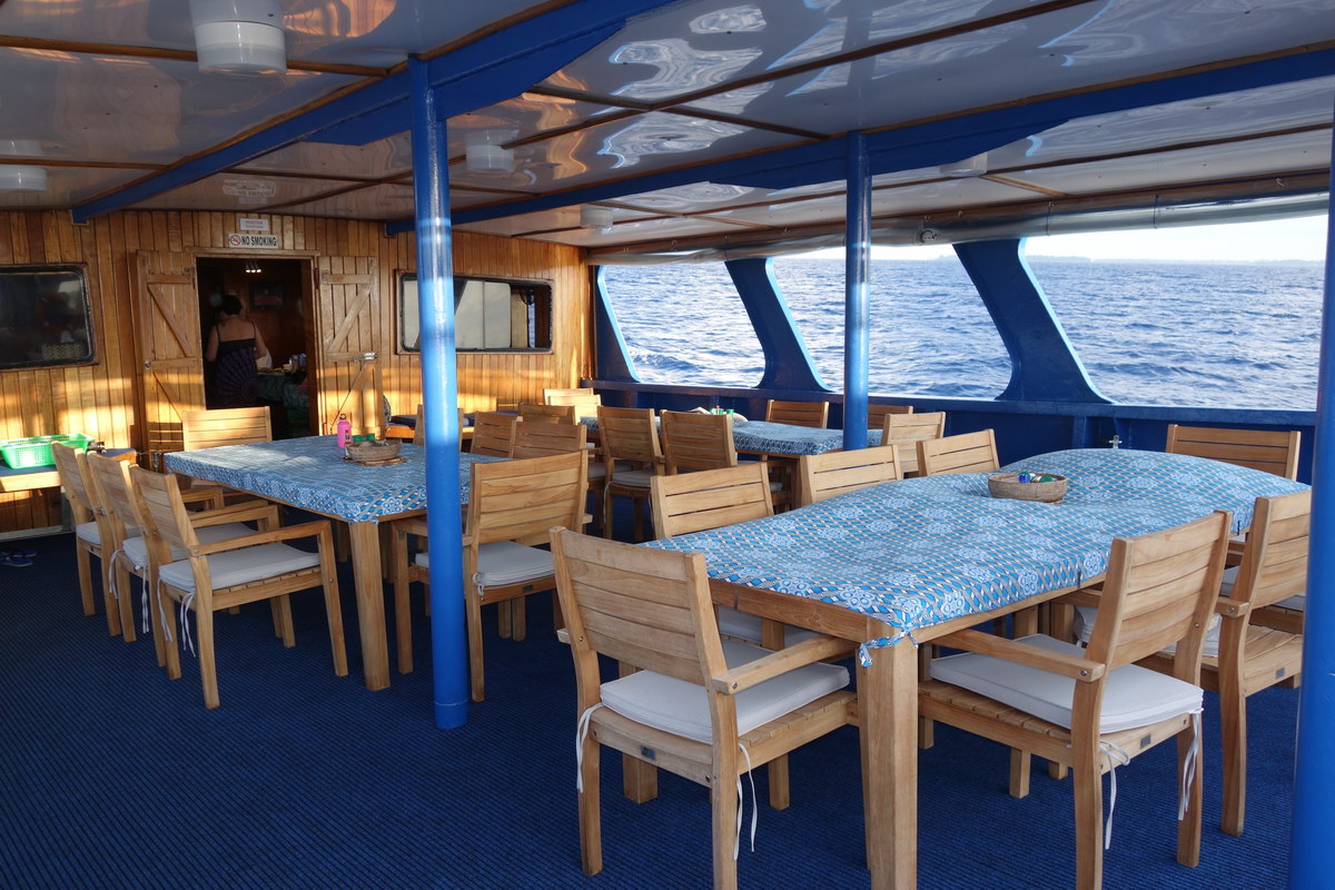 Emperor Bilikiki — Bilikiki-dining-deck.jpg