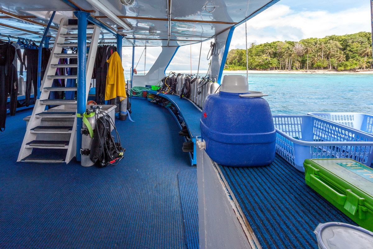 Emperor Bilikiki — bilikiki-Dive-Deck-credit-Tom-Demeyer.jpg