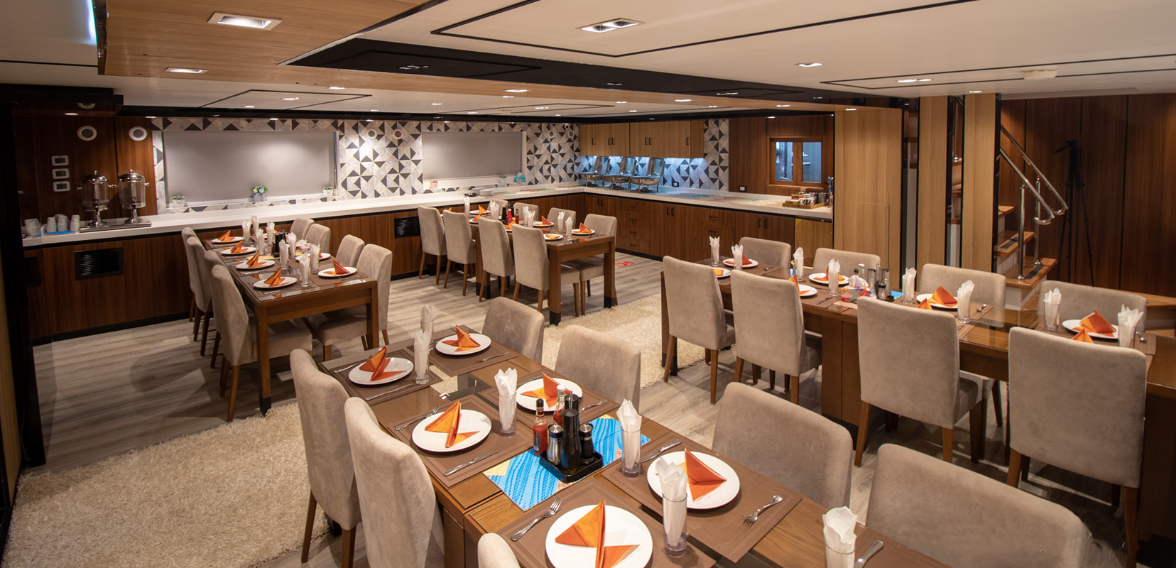 Red Sea Aggressor IV — aggressor-iv-dining.jpg