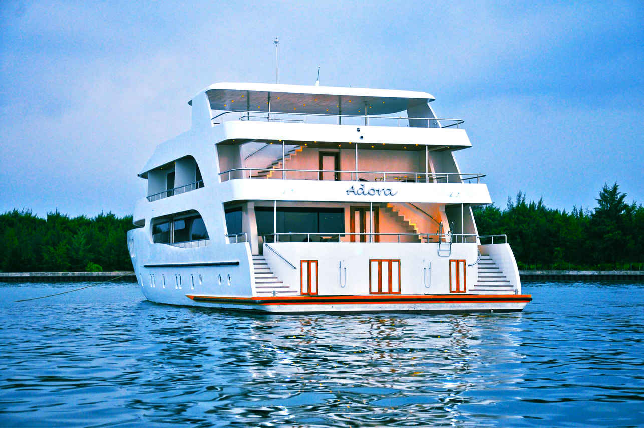 MV Adora — adora-back.jpg
