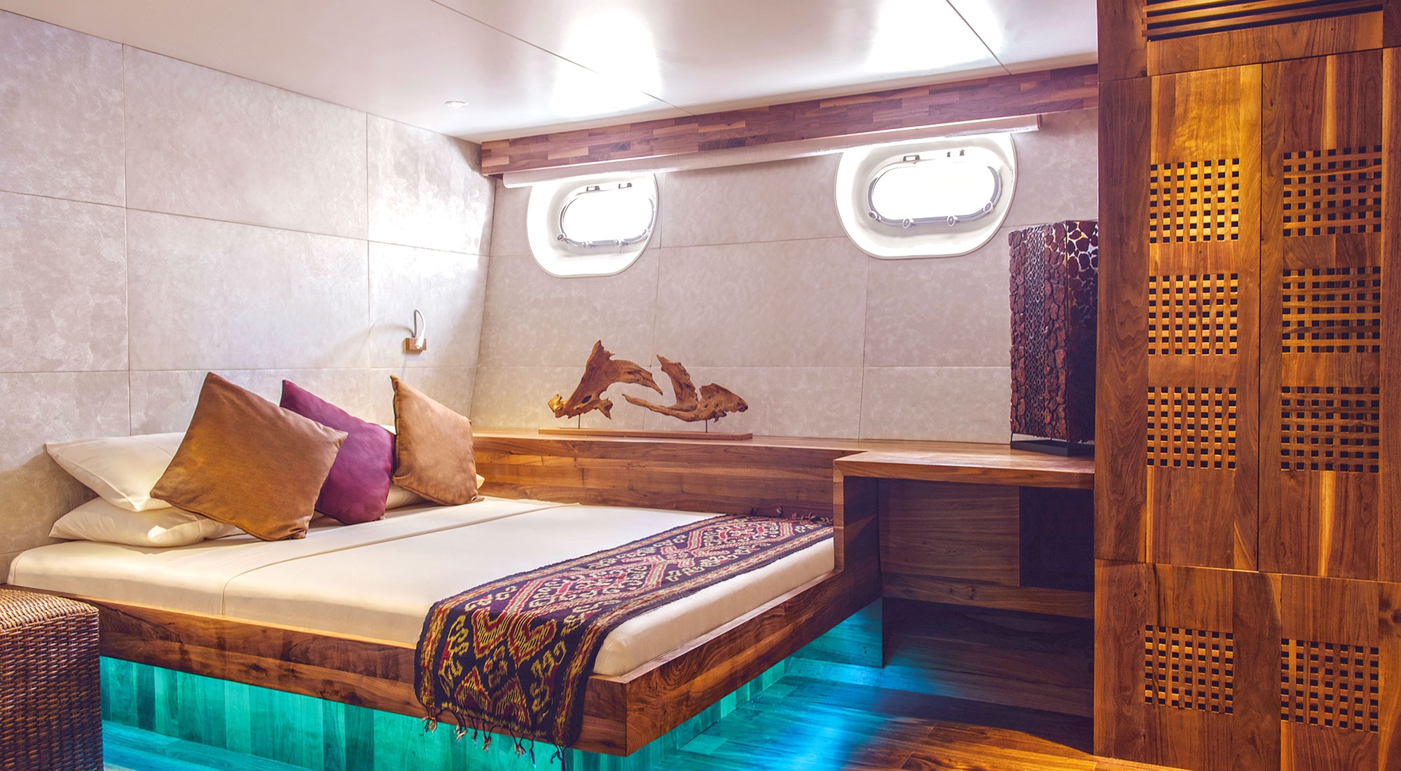 Scubaspa Yang — Sea-Star-Suite-1-c9e7b4.jpg