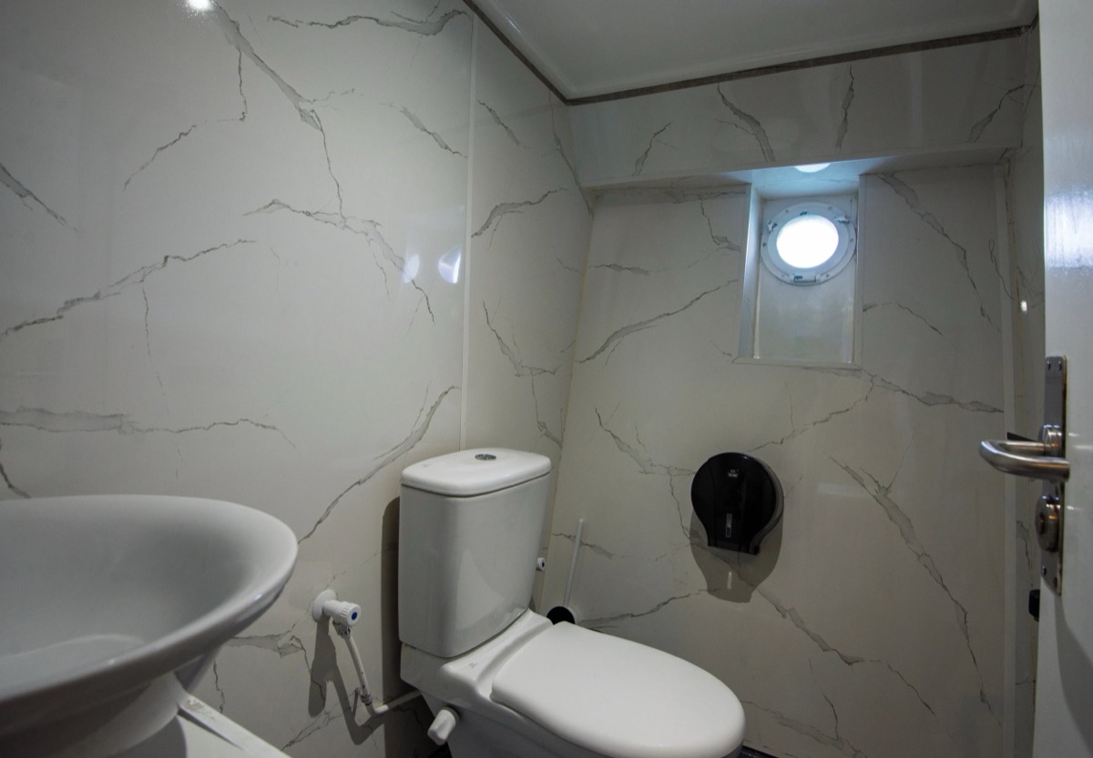 Blue Horizon (Red Sea) — blue-horizon-classic-cabin-ensuite.jpg