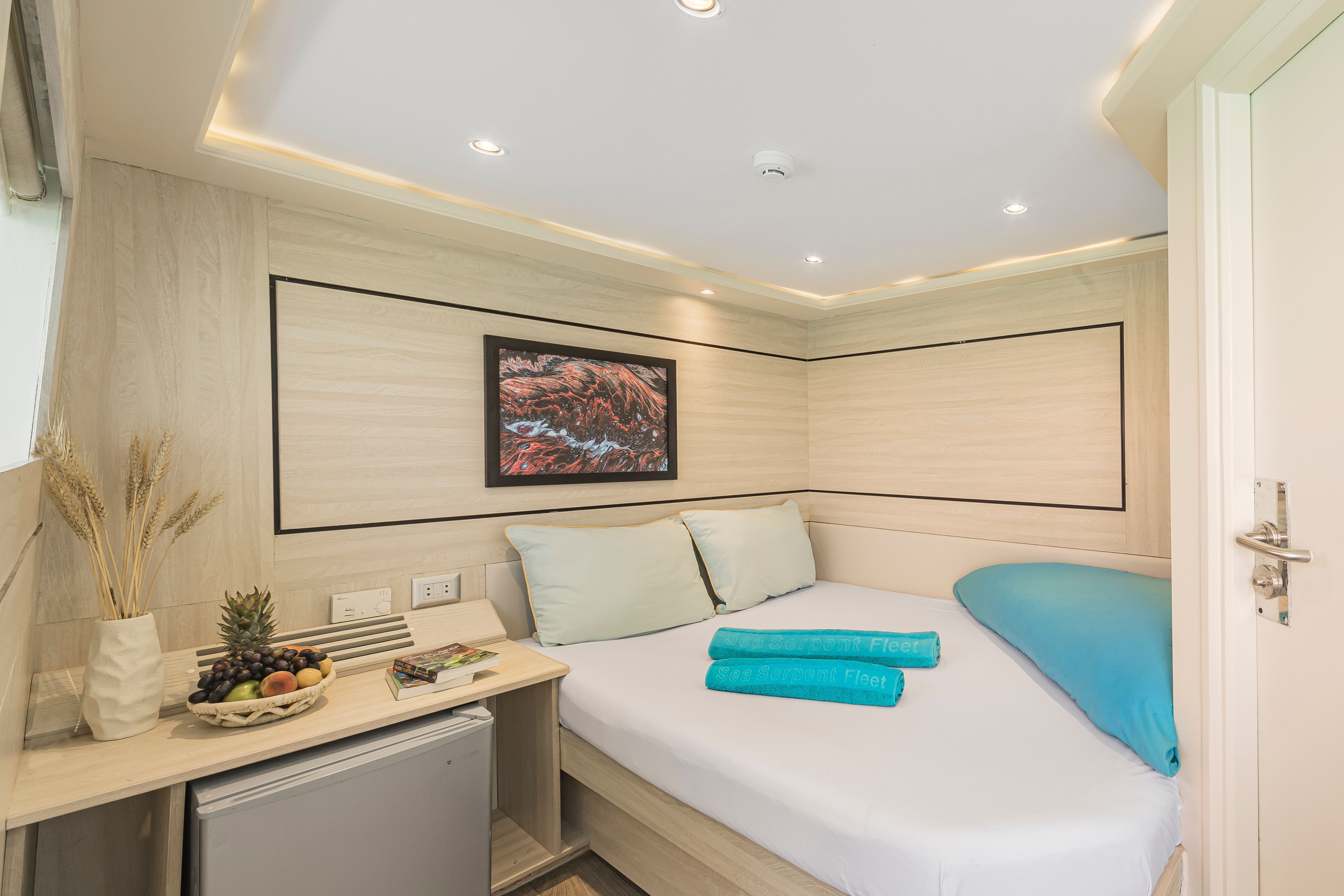 Sea Serpent — 10_Double_20Bed_20Sundeck_1.jpg