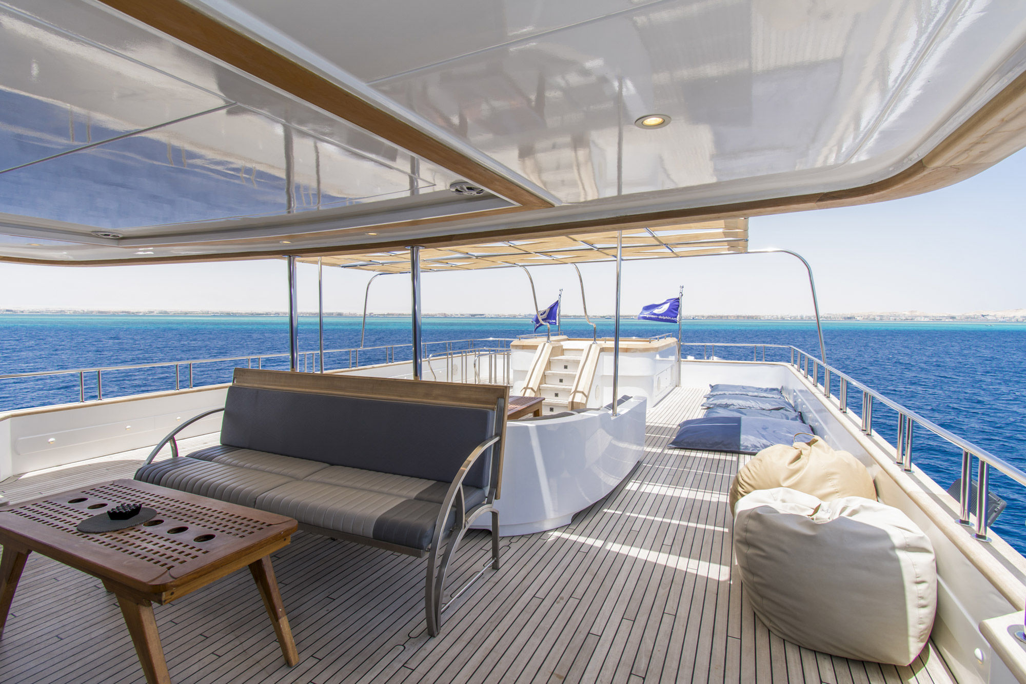 Golden Dolphin IV — barbecue-area_sun-deck_6.jpg