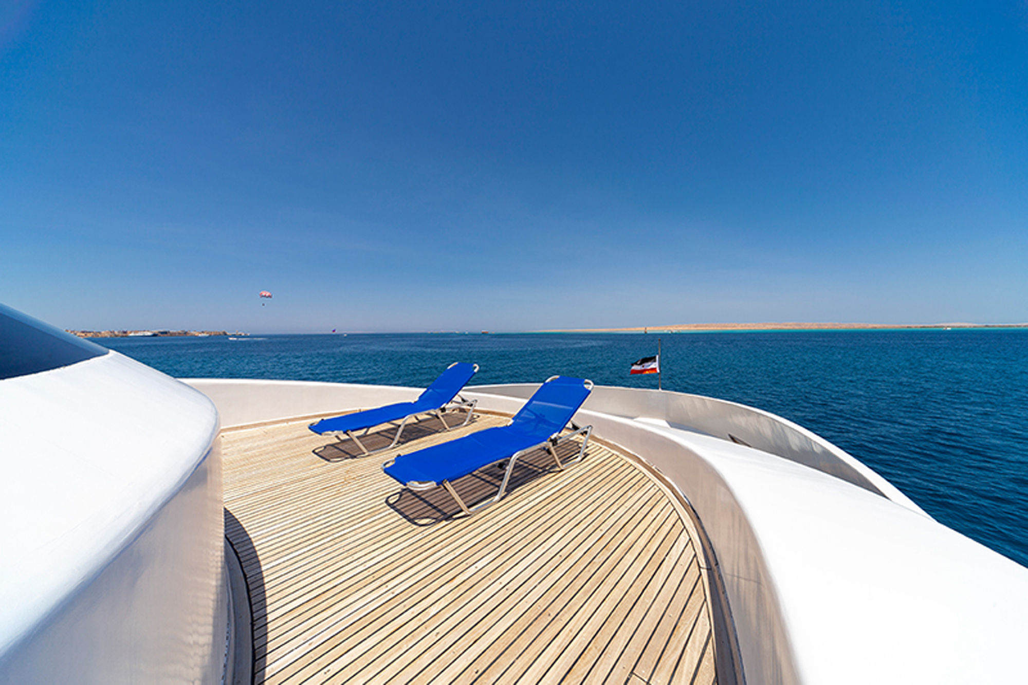 Seawolf Dominator — dominator-front-deck.jpg