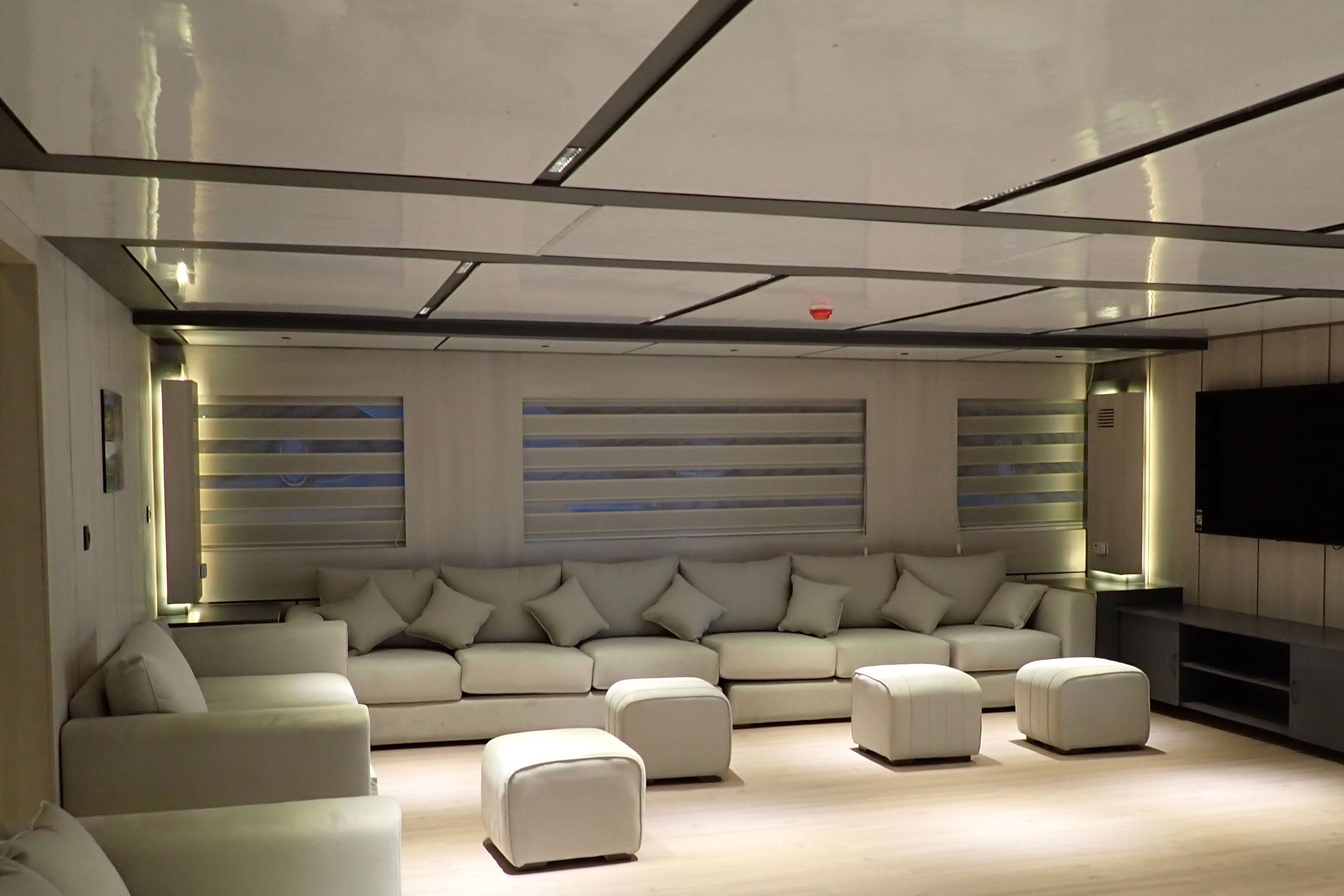 Red Sea Aggressor V — Lounge.jpg