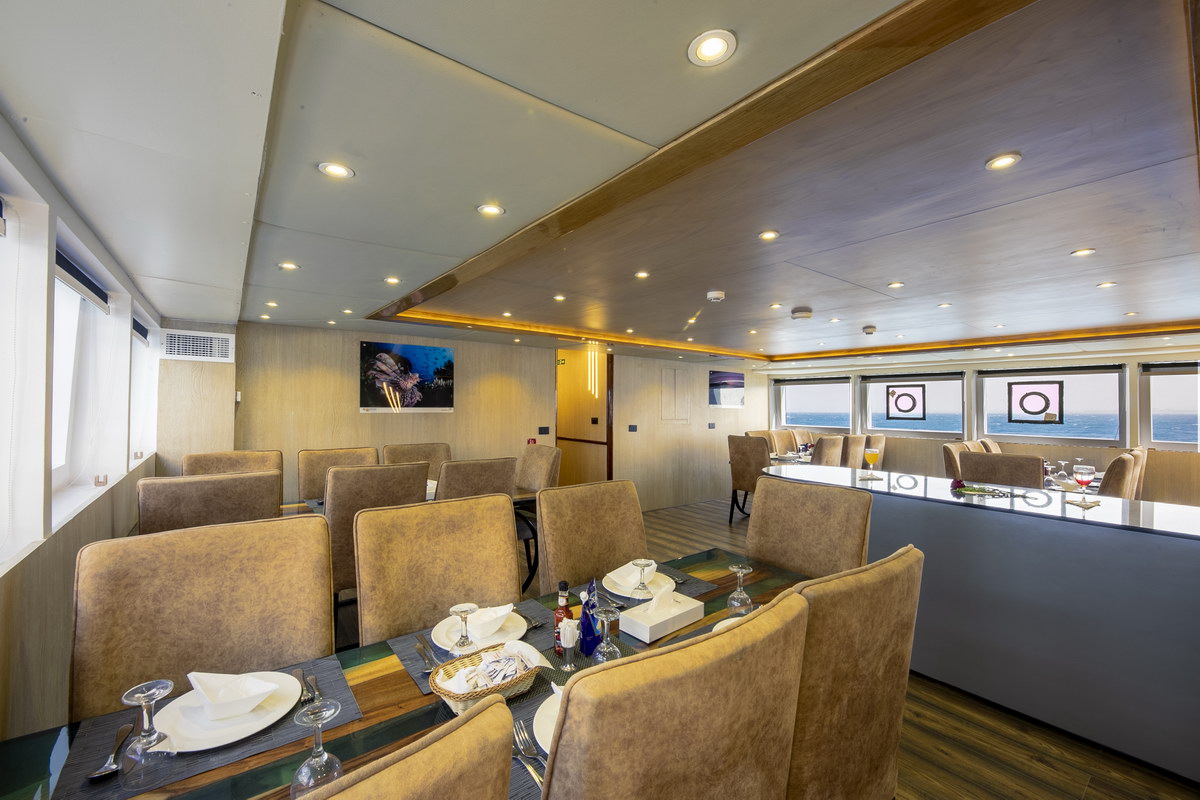 Emperor Elite — restaurant-1.jpg