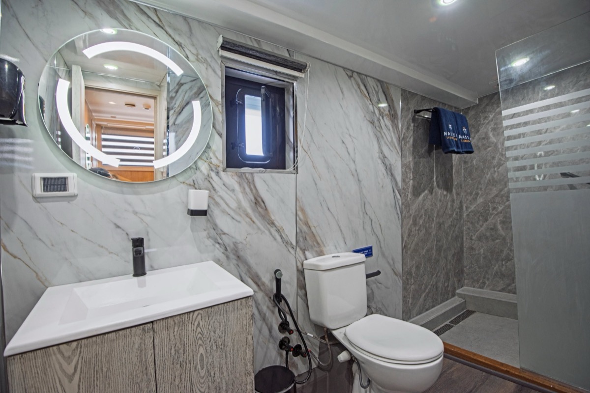 Blue Melody — blue-melody-new-premium-double-cabin-14-2-.jpg