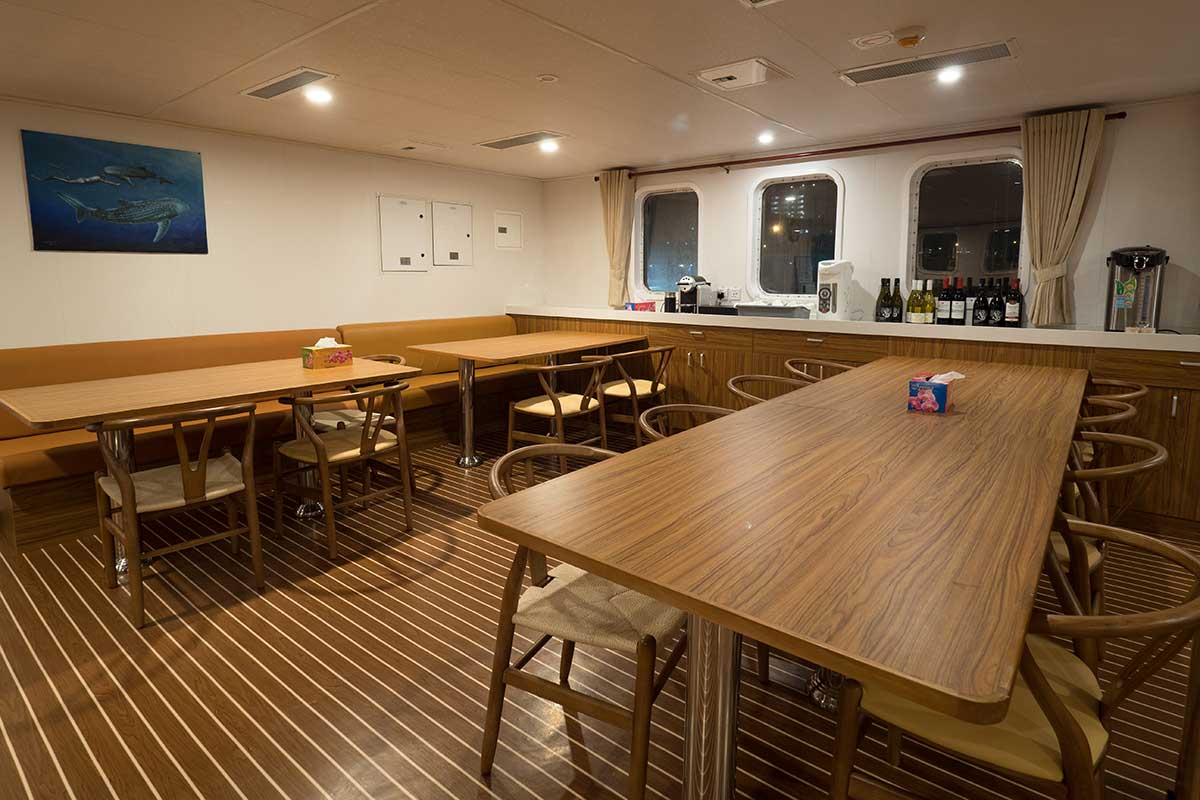 New White Manta — Dining-area.jpg