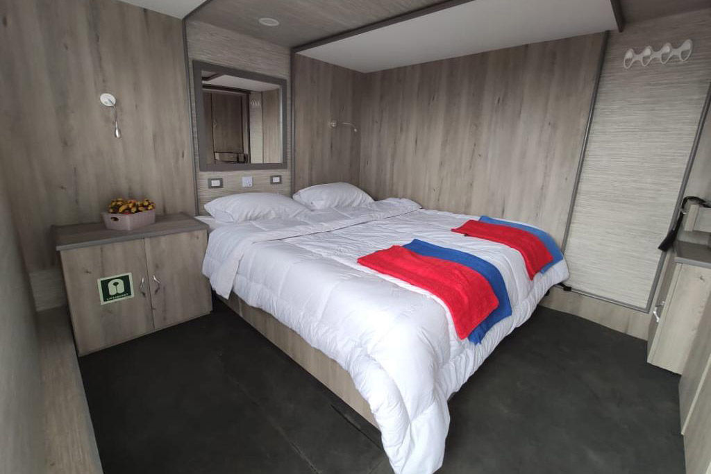 Saudi Explorer — saudiexplorer_cabin-double-bed_02.jpg