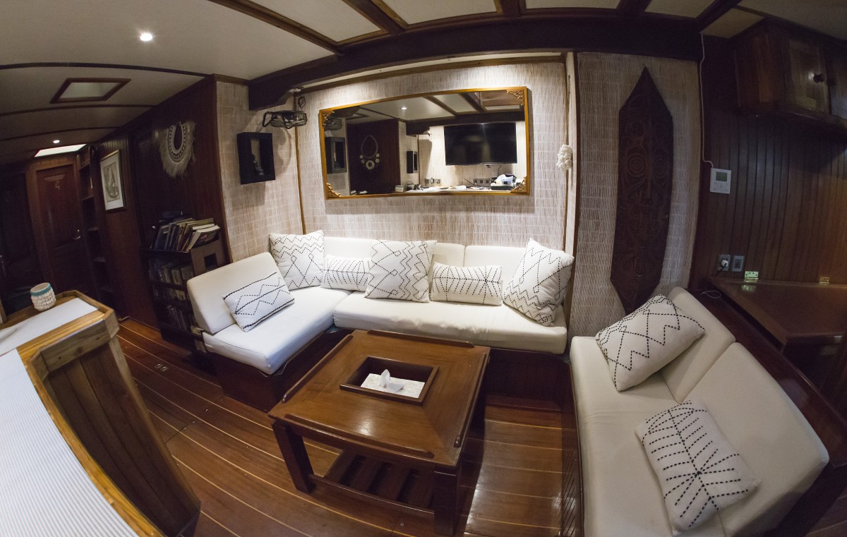 Emperor Raja Laut — RL-Saloon_01-_C2_A9Manuela-Kirschner.jpg