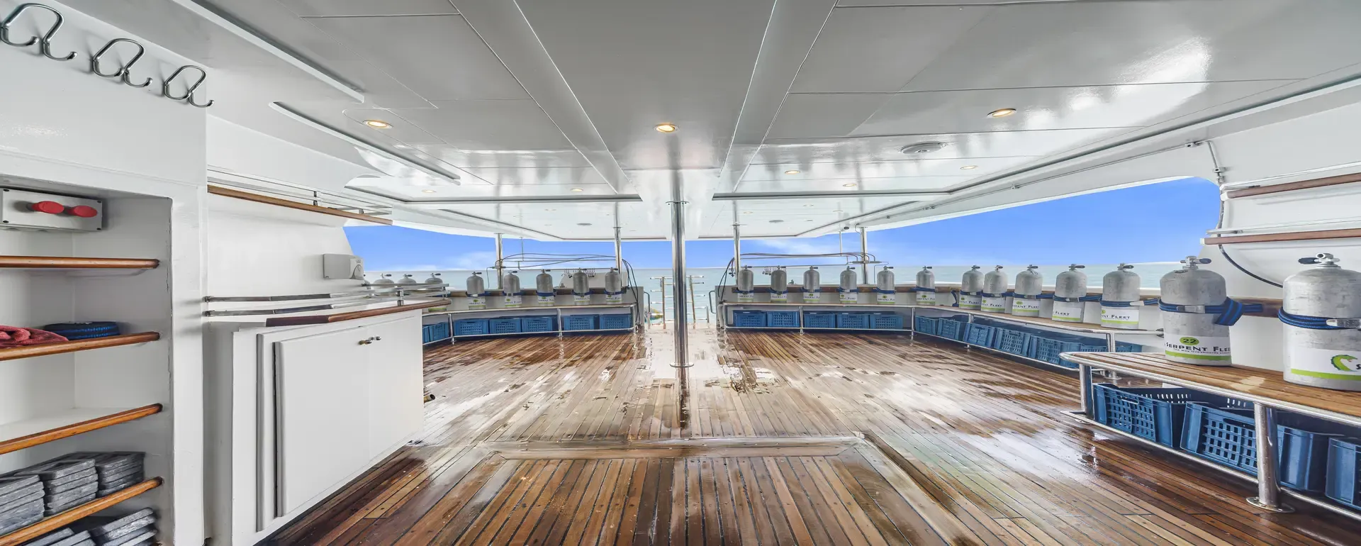 Sea Serpent Contessa — 22_Dive_20Deck_1_lg.webp