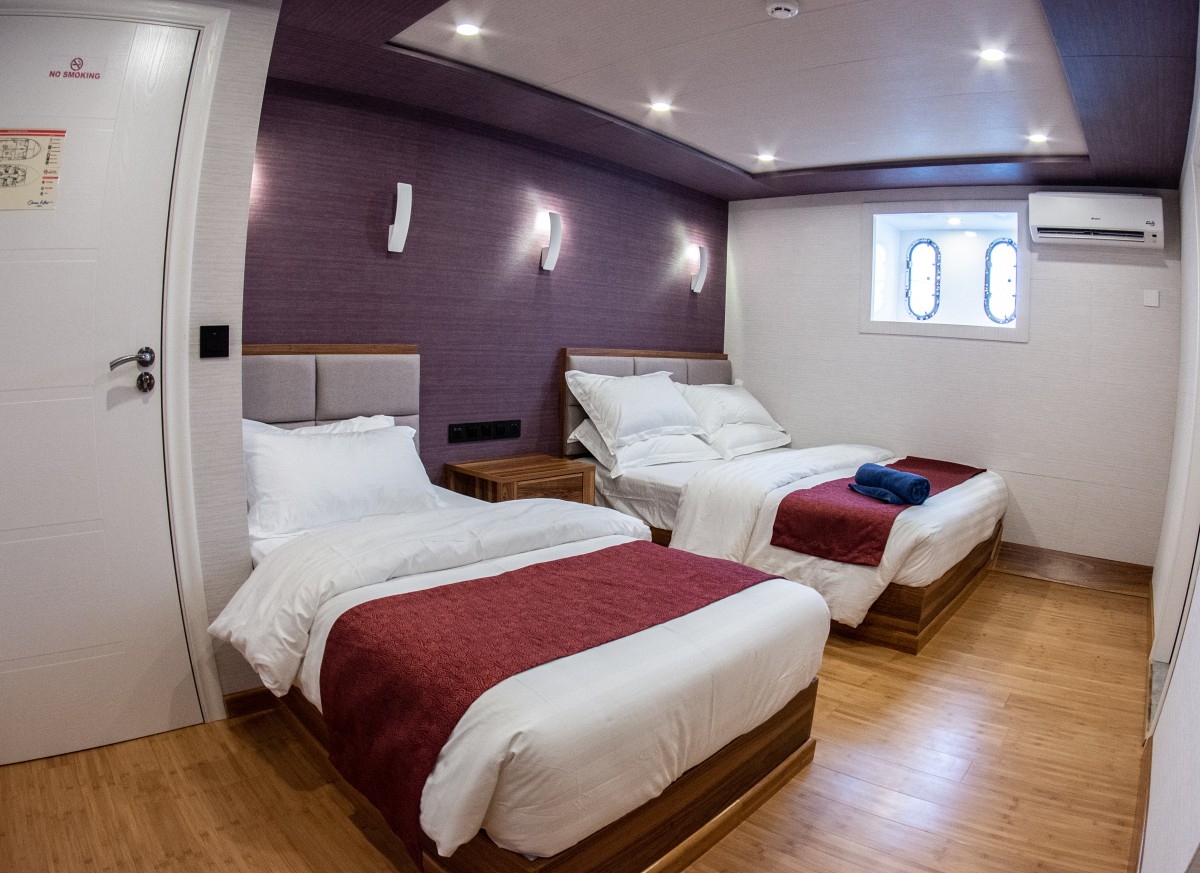 Emperor Explorer — Explorer-Lower-Deck-Double-with-Single-cabin-1-_-8.jpg