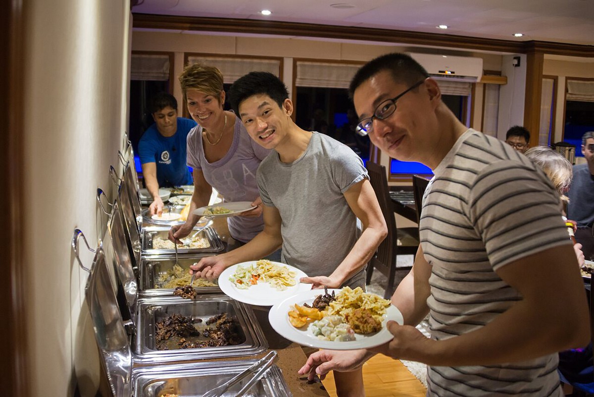Emperor Virgo — Emperor-Virgo-dining-and-food.jpg
