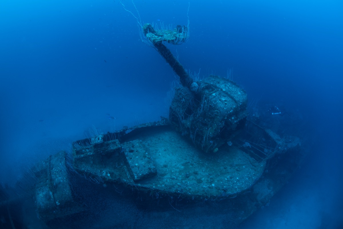 Pacific Master — bikini-lamson-simon-lorenz.jpg